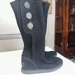UGG Classic Cardy Black Knit Boots Convertible Womens Size 9 - gently used